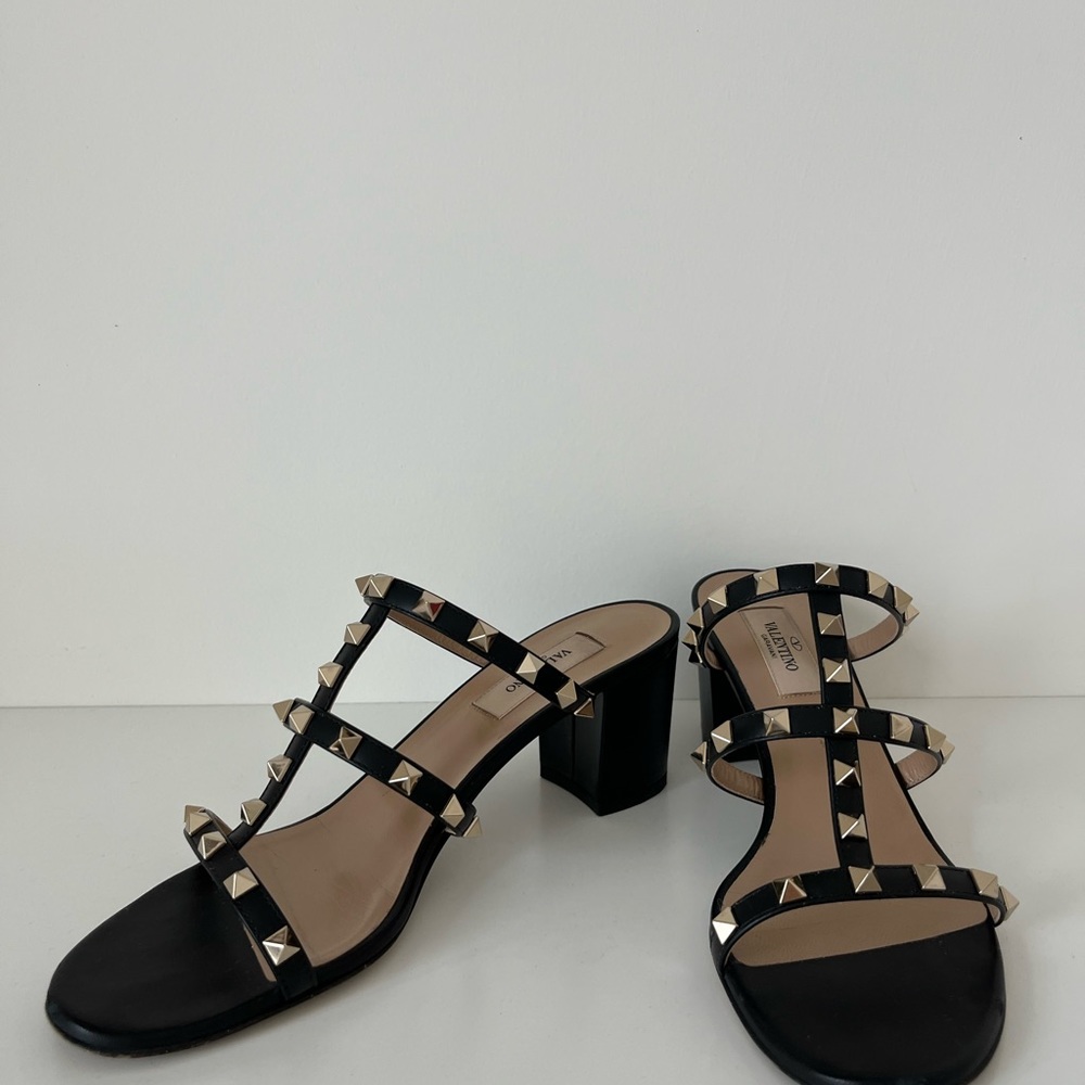 Valentino Garavani Rockstud Slide Sandals